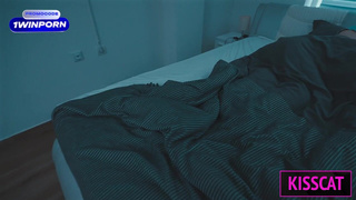 Это как понимать ?? Он решил всю приёмную семью переебать?