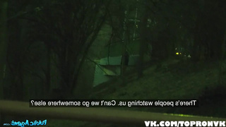 Красивая зрелая мама делает минет в порно видео ролике